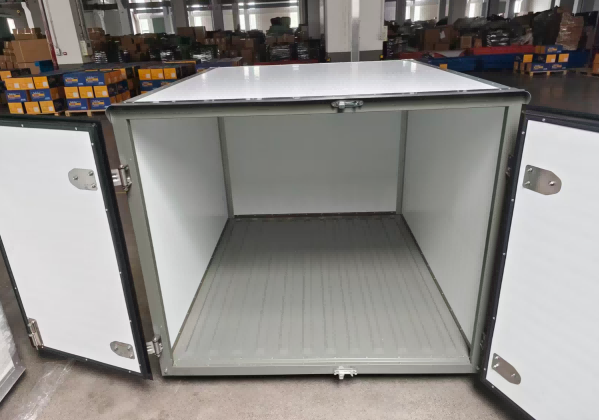 Steg-för-steg-guide: Hur man monterar en Wholechaintech Universal Cargo Box