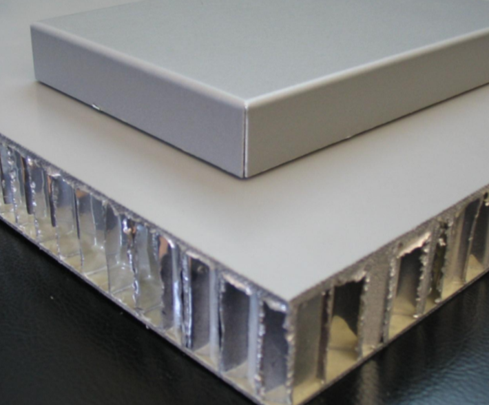 WholeChainTech Truck Body: Honeycomb vs PET Core Material WholeChainTech Truck Body: Honeycomb vs PET Core Material