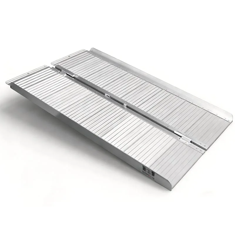 Vikbar platt ramp för skåpbil